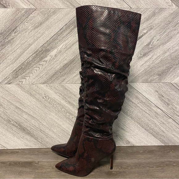 VINCE CAMUTO | Kentelli Ruched Boot Wine Snakeskin NEW - Picture 6 of 11